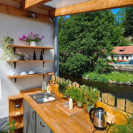 A By A Weir With A View Of Rozmberk Castle Casa vacanze